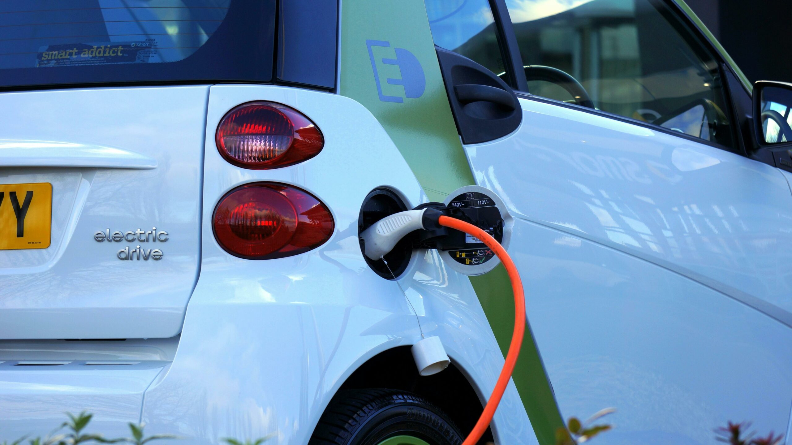 Bæredygtig opladning: Sådan skaber du grøn energi til din elbil